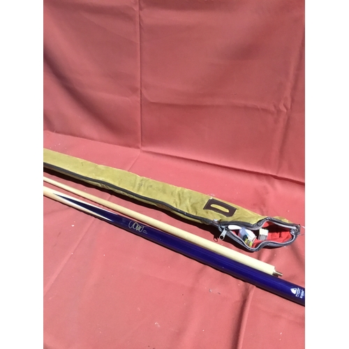 264 - Power Glide classic pool cue in case with John Parrot signature - clean condition