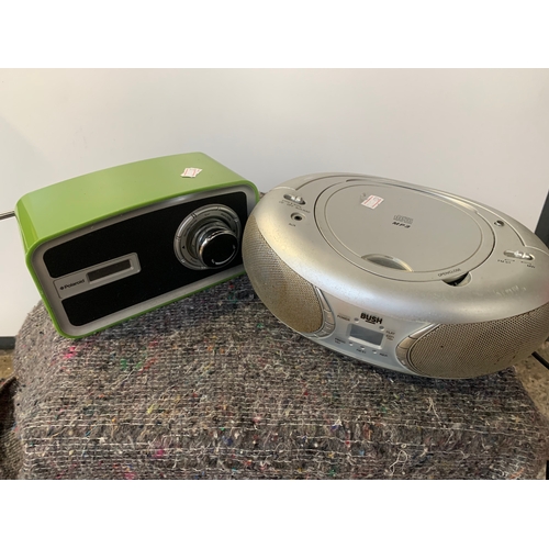 270 - Green DAB radio and small portable CDs player