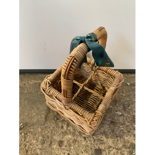 278 - Eaton hampers woven wicker basket