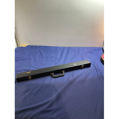 141 - Buffalo snooker cue in case in clean condition