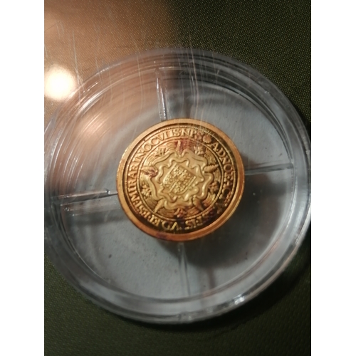 31A - COINS : Gold replica sovereign coin (0.5 grams of 14ct gold)