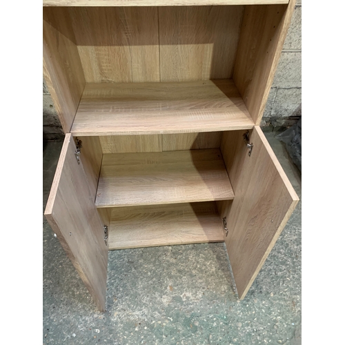 562 - Modern shelving display unit - 6ft tall, 60cm wide