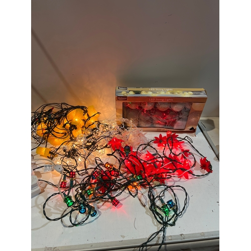 250 - Quantity of working string lights inc lanterns