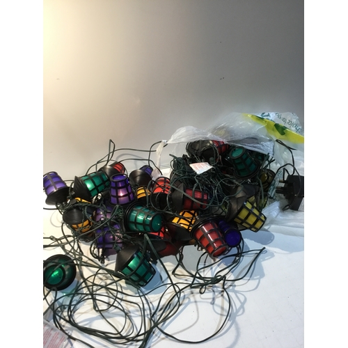 202A - Set of plastic lantern style string lights