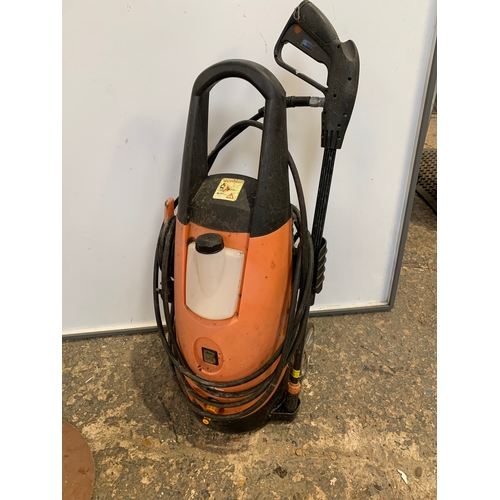 237 - Corded pressure washer with lance