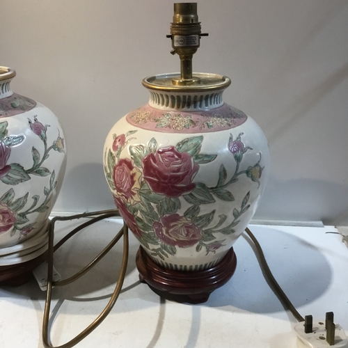 29 - Pair of decorative lamps