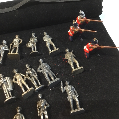 46 - Collection of lead toy soldiers