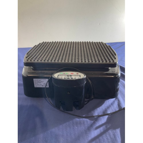 94 - Vibration massager standing plate