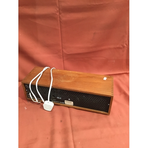 153 - Roberts RM50 transistor radio - working