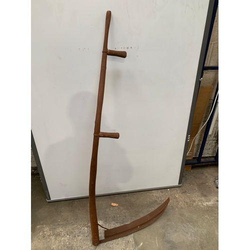 275 - Vintage modern curved scythe