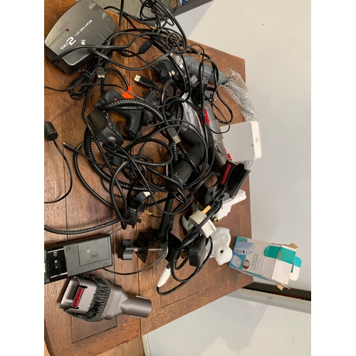 292 - Mixed lot of charger leads, tv antenna and more