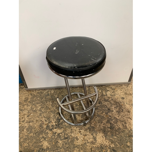 302 - Chrome and black leather bar stool