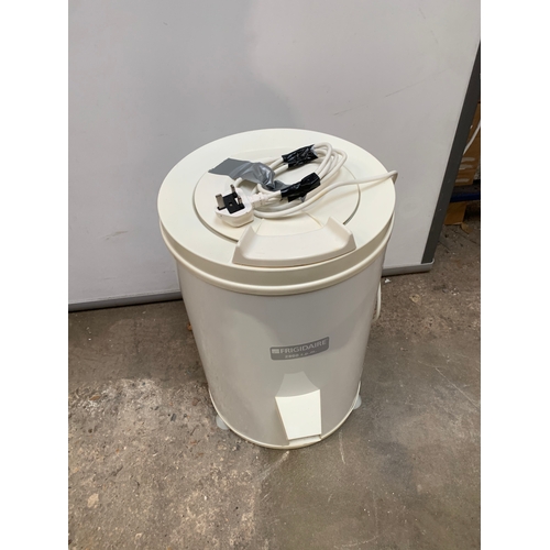 395 - Frigidaire 2800 rpm tub washing machine