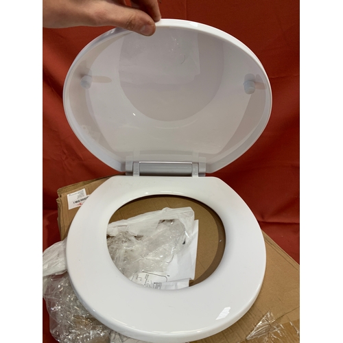 391 - Quantity of unused toilet seats