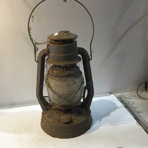 81 - Old tilley lamp glass intact