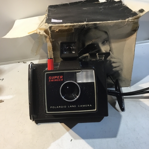 117 - Super swinger polaroid land camera in box