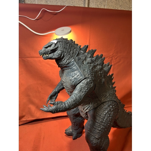 157 - King Kong and Dinosaur Action Figures