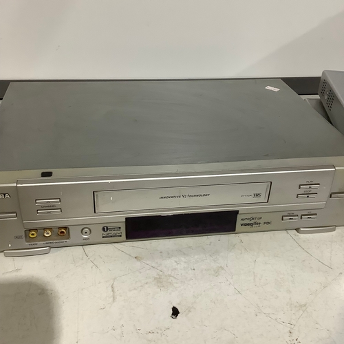 285 - 2 x Philips DVDR 3380 DVD player/recorder plus Toshiba V711uk vhs player  all untested