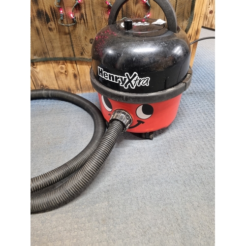 424 - Henry xtra hoover tested and working