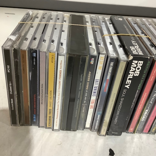 601 - 40 CDs The charlatans The cure The fall and more