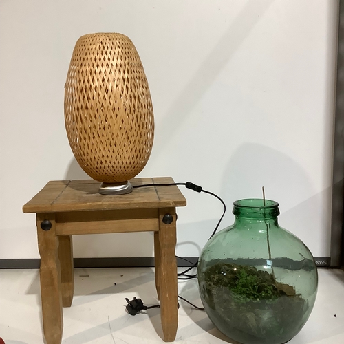 648 - Mixed lot side table lamp plus plant green vase