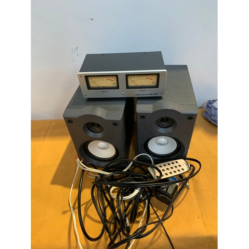 645 - Analog VU meter and pair of Pioneer bookshelf speakers