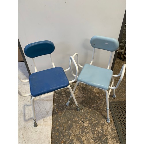 707 - Pair of Shower Seats