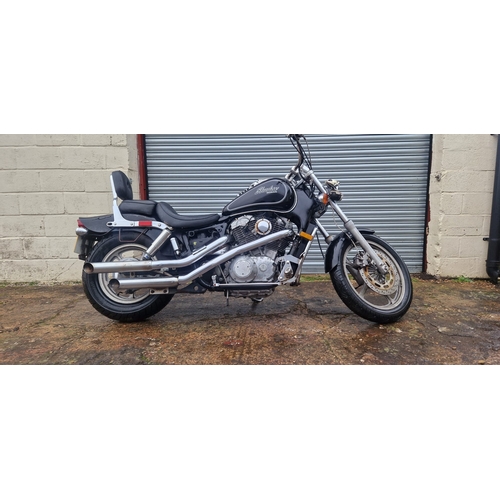 646 - Honda Shadow 1100 motorbike - 1986 - known running - with 2x new batteries - sold as a project bike ... 