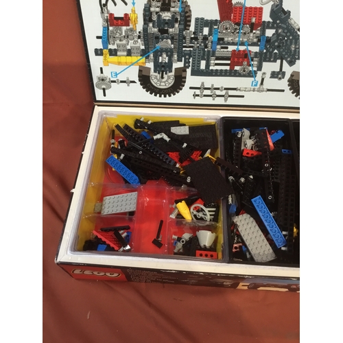 29 - Lego 8860 car vehicle set - with original box