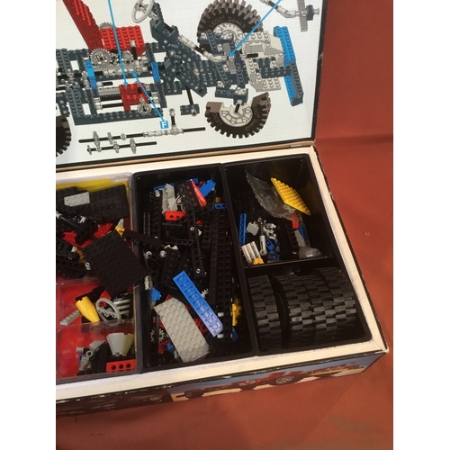 29 - Lego 8860 car vehicle set - with original box