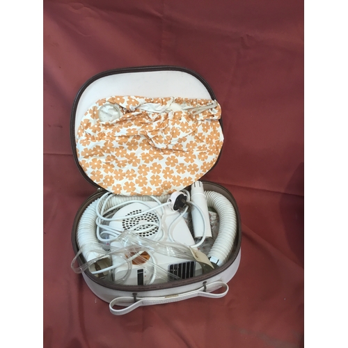 80 - Vintage Ronson hair drier in travel case