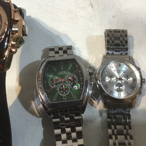 51 - 3x watches inc Mickers, Wlisth and one other