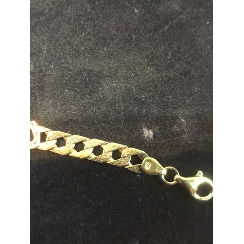 71 - Gold plated 925 silver ‘Mum’ bracelet - 9g