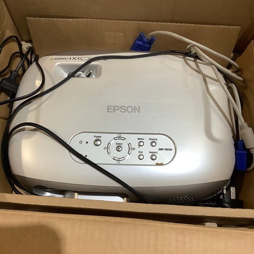 427 - Epson Dreamio LCD projector with box