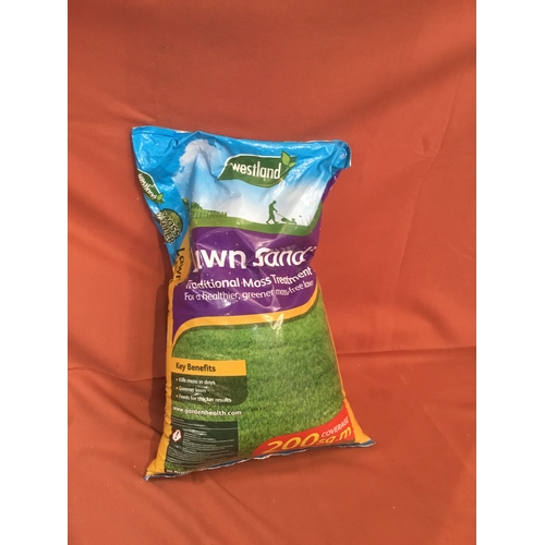 194 - New bag of Westland lawnsand 16kg