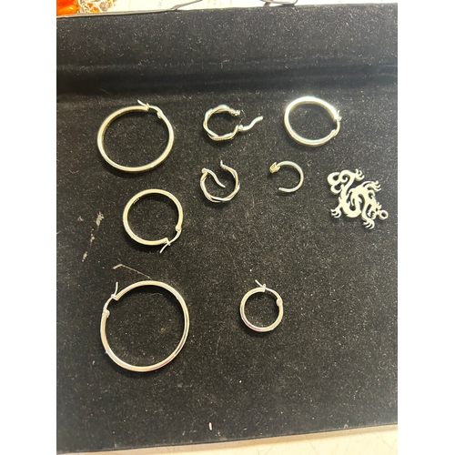 72 - JEWELLERY: Selection of Silver Earring Pieces, 30.3g,