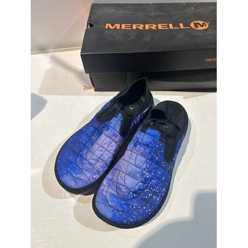 10 - Merrell “Night Sky” Women’s Shoes - Size 7 in new condition