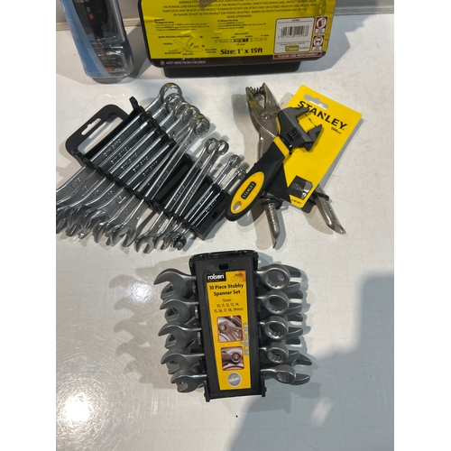 109 - Tool Lot inc ratchet straps, Stanley adjustable wrench, spanner’s and Black and Decker Electric Scre... 