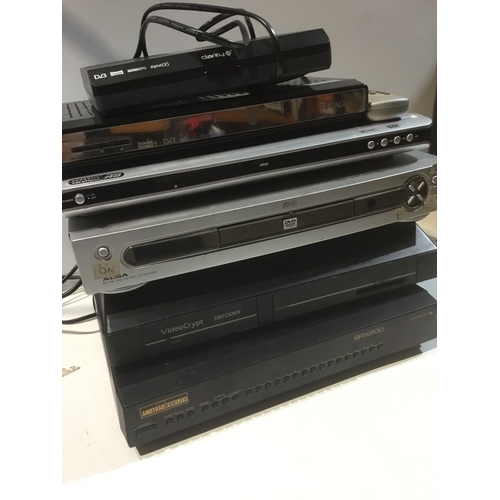 139 - Mixed lot Amstand  fidelity SRX200 vidocrypt decoder, Alba DVD108, hitachi freeview box and more as ... 