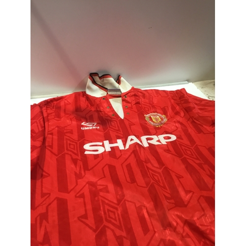 148 - Manchester United Football shirt size XL