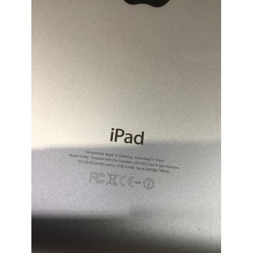 219 - Black ipad a1458 working with lead + plug