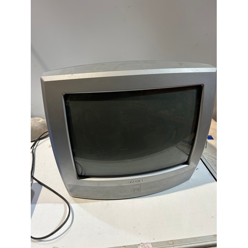 240 - Toshiba 14” CRT retro gaming tv - power tested only