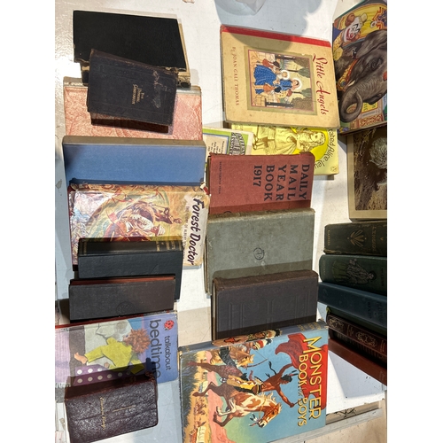 263 - Quantity of vintage books to inc Lewis Carroll, ladybird,  black beauty and more