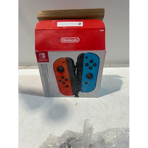 274 - Nintendo Switch Controllers