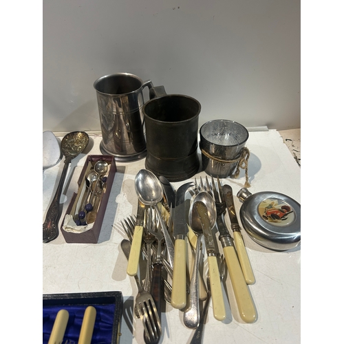 272 - Mixed Lot of Cutlery, Glasses and Mugs