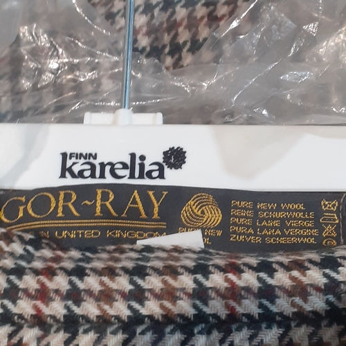 256A - Vintage Gor-Ray, 100% woolen, pleated skirt. Tweed pattern. Good quality, clean, well looked after c... 