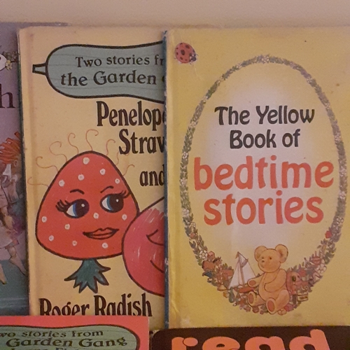 55A - Ladybird books. Includes classics such as Red Riding Hood, Pinnochio, Goldilocks and other learning ... 