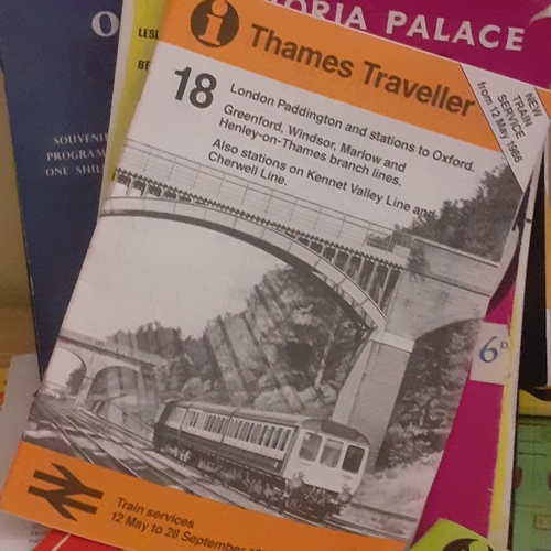 127A - London. Collectible bus/train timetables, vintage sightseeing and show programmes. Overall good cond... 