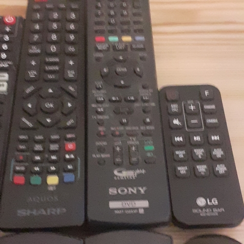 121A - Quantity of remote controls. Includes Panasonic, Samsung, Sony and other leading brands. Good condit... 