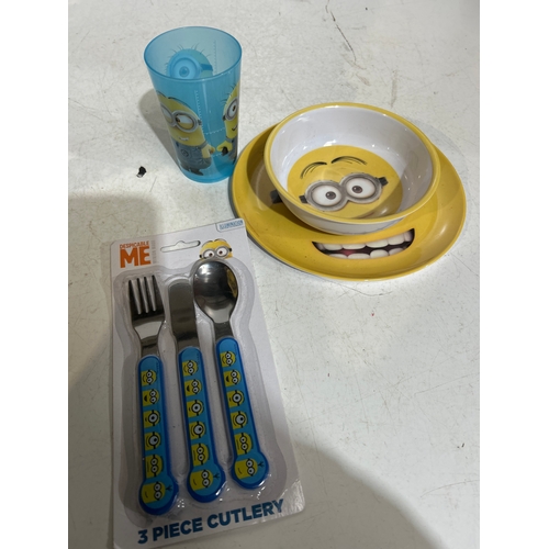 154 - Despicable Me Set with bag and cutlery set